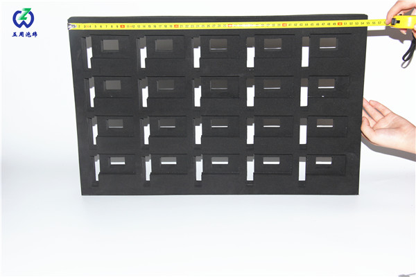 EVA內(nèi)襯和海綿是一樣的嗎？