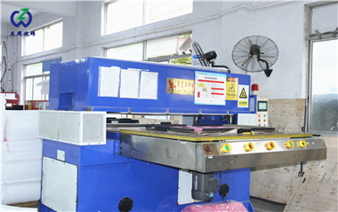 五周泡綿|產(chǎn)品打樣反復(fù)測(cè)量，只為客戶(hù)放心