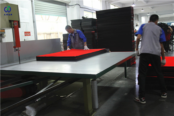 五周泡綿|異形海綿內(nèi)襯定制 沖壓粘合排廢一條龍服務(wù) 五周泡綿|異形海綿內(nèi)襯定制 沖壓粘合排廢一條龍服務(wù)