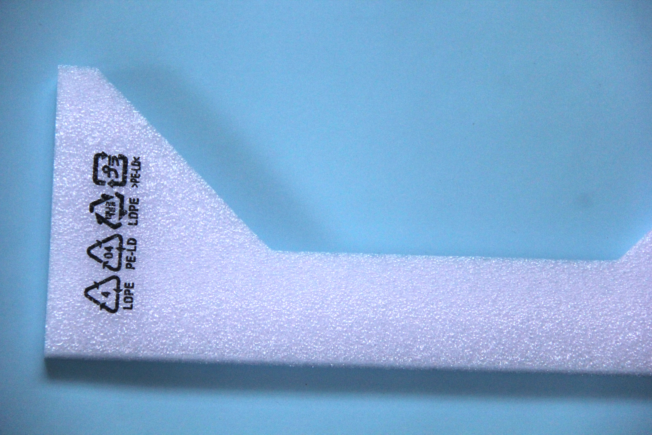 為什么越來越多的企業(yè)開始使用珍珠棉內(nèi)襯？