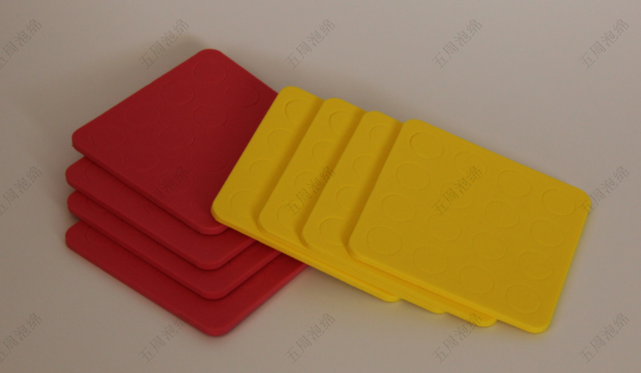  EVA泡棉內(nèi)托的核心性能優(yōu)勢：防潮、抗震與輕量化設(shè)計