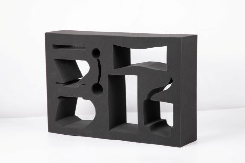 PU 海綿內(nèi)襯在醫(yī)療包裝領(lǐng)域的應(yīng)用：安全防護(hù)與合規(guī)要點(diǎn)