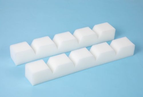 PU海綿內(nèi)襯的抗靜電與防潮功能：特殊場(chǎng)景應(yīng)用解析