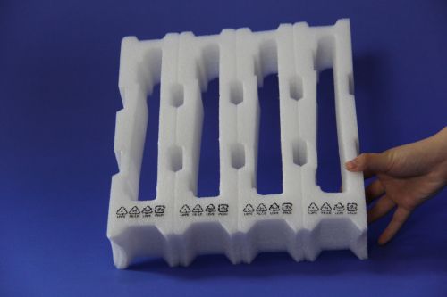 長(zhǎng)條形瓶 EPE 內(nèi)襯：食品飲料行業(yè)的循環(huán)物流方案