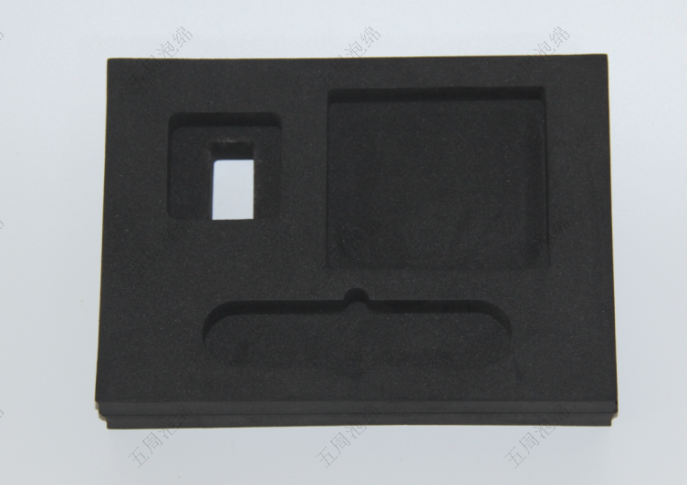 多件小型設(shè)備 EVA 內(nèi)襯：精準(zhǔn)分區(qū)與緩沖防護(hù)的實(shí)用方案